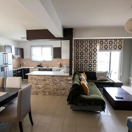 Glabur Stays - The Executive 2 Bdr - Nicosia City, Free Parking & Wifi, Welcomes You!!! Eksteriør bilde