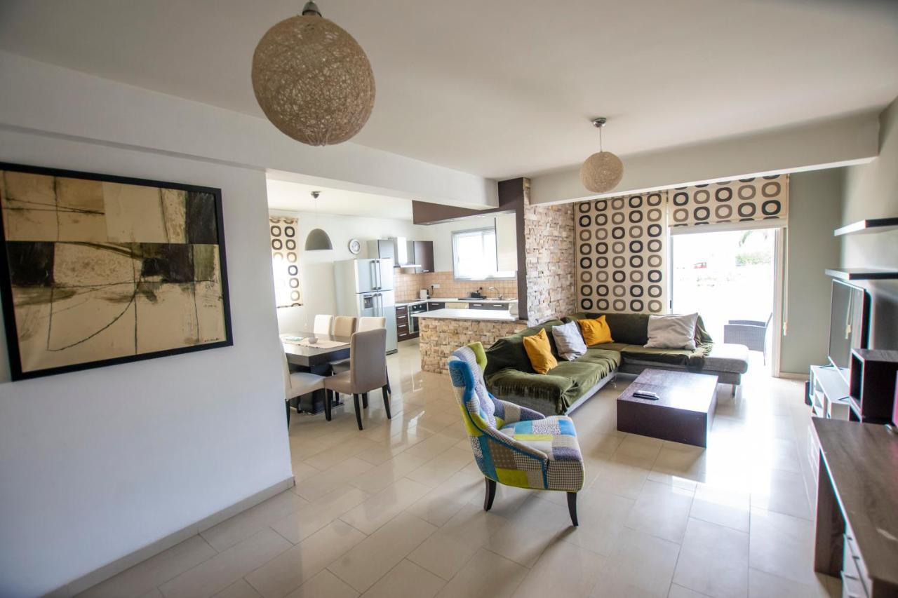 Glabur Stays - The Executive 2 Bdr - Nicosia City, Free Parking & Wifi, Welcomes You!!! Eksteriør bilde